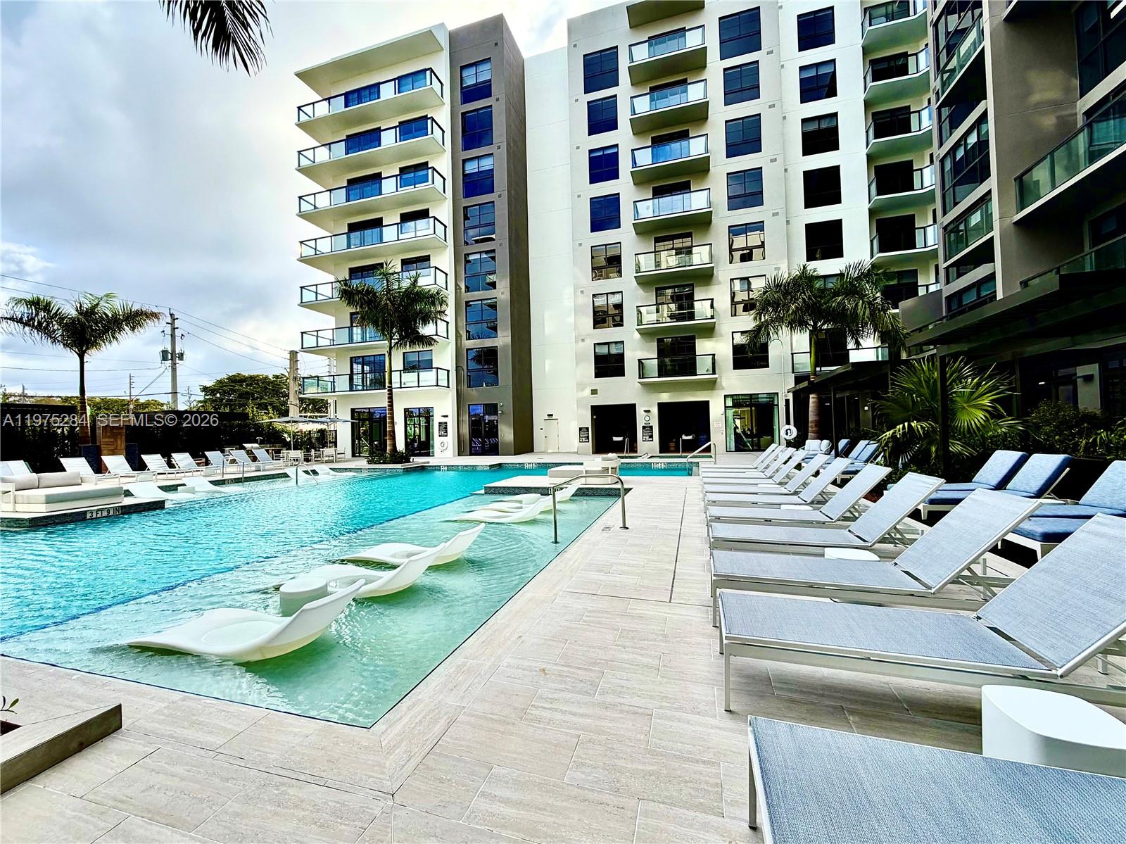 1650 NE 124th St #621, North Miami FL 33181