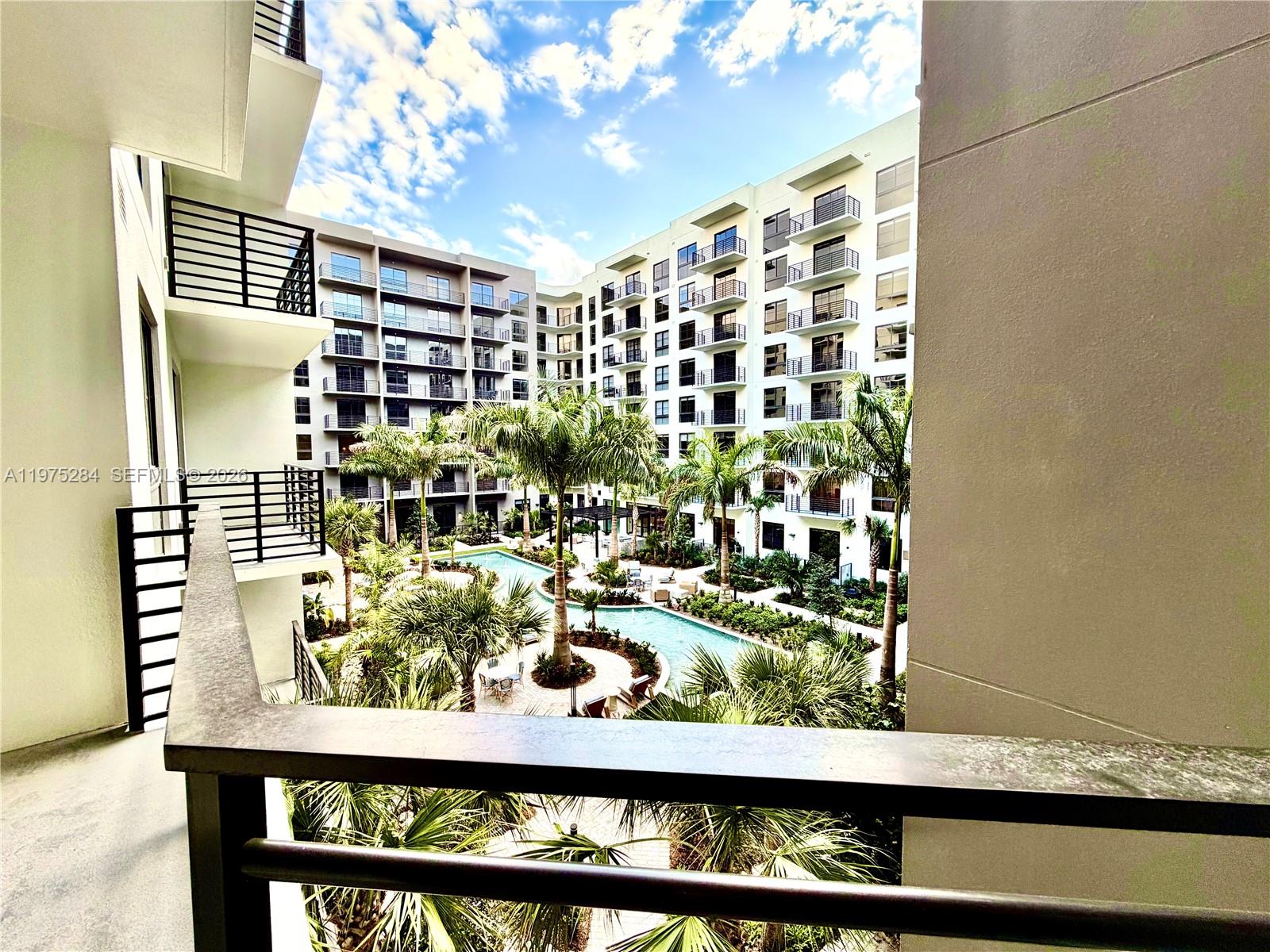 1650 NE 124th St #621, North Miami FL 33181