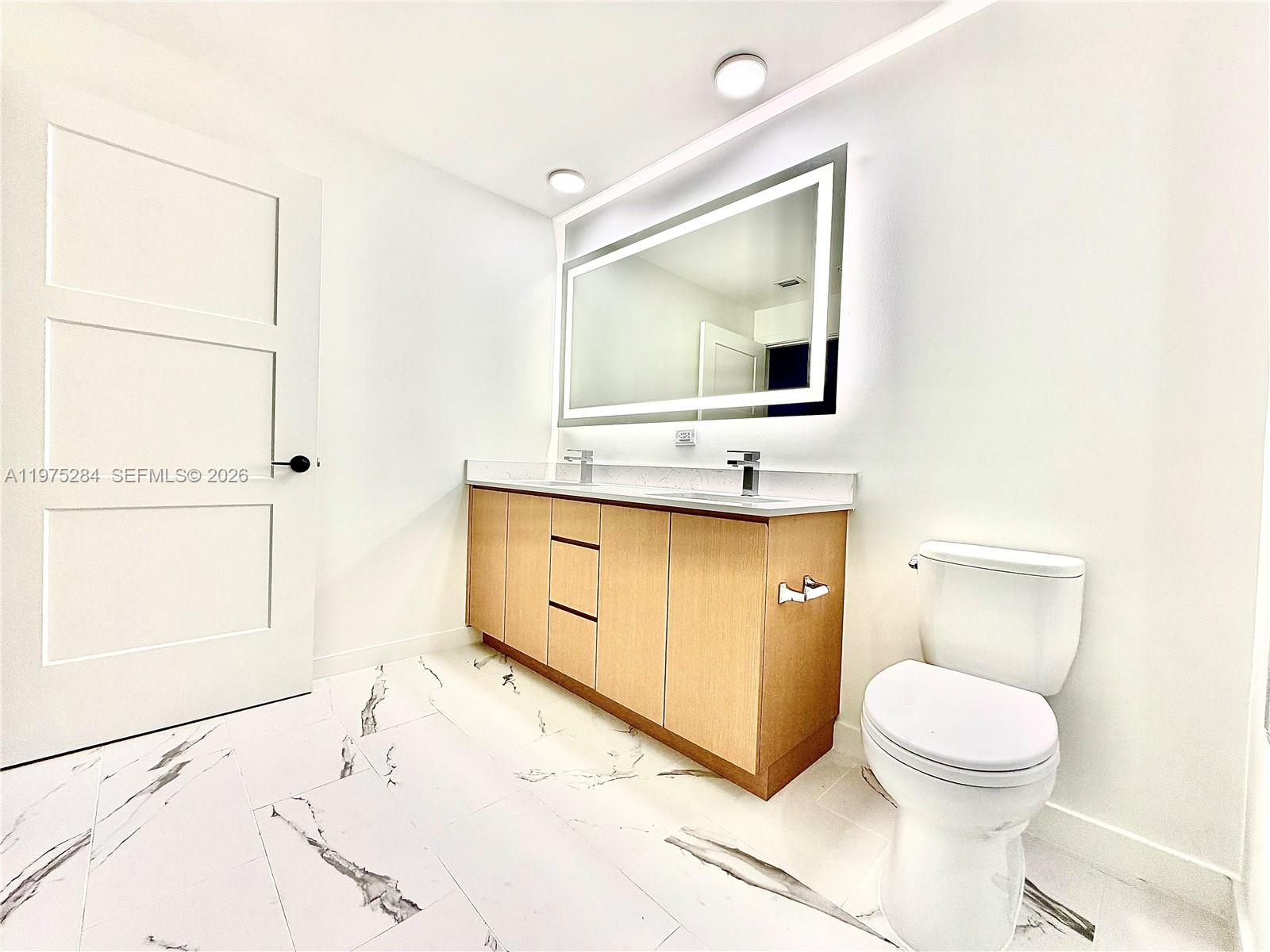 1650 NE 124th St #621, North Miami FL 33181