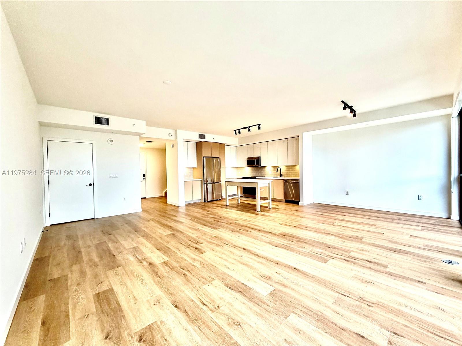 1650 NE 124th St #621, North Miami FL 33181