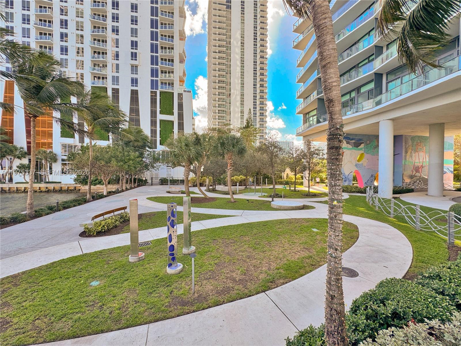 460 NE 28th St #1708, Miami FL 33137