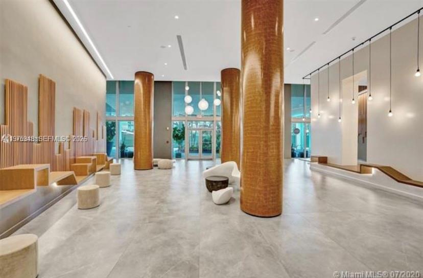 350 S Miami Ave #2110, Miami FL 33130