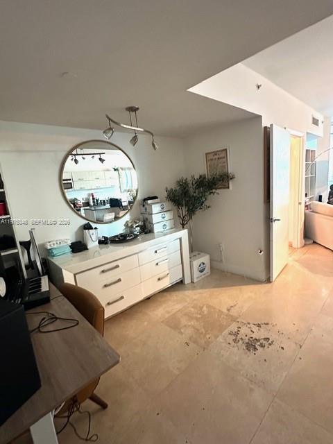350 S Miami Ave #2110, Miami FL 33130