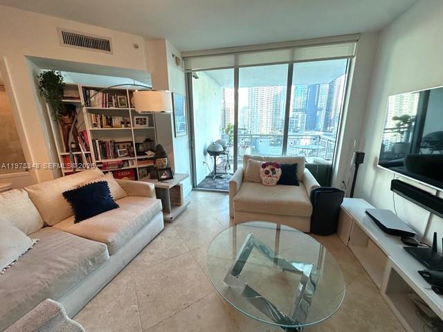 350 S Miami Ave #2110, Miami FL 33130