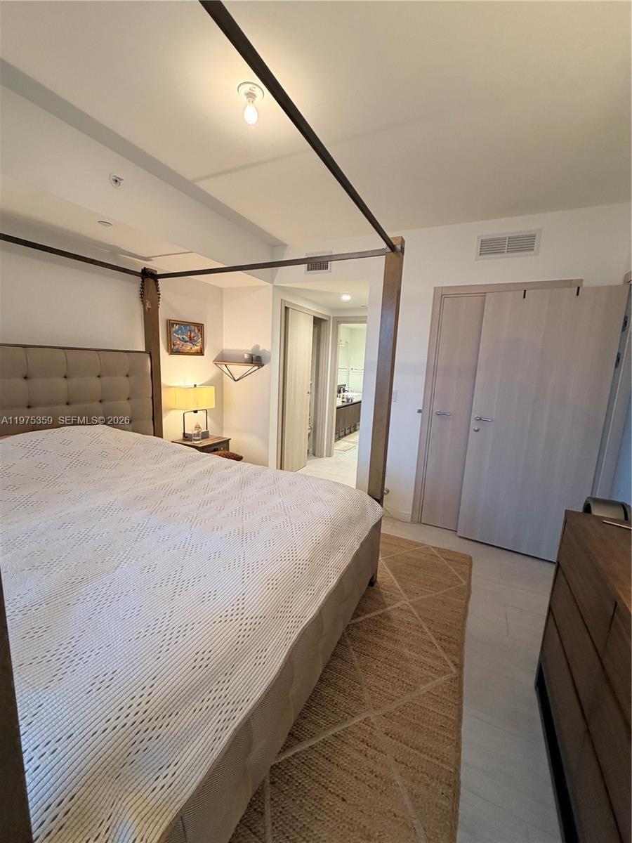 1000 Brickell Plz #2606, Miami FL 33131