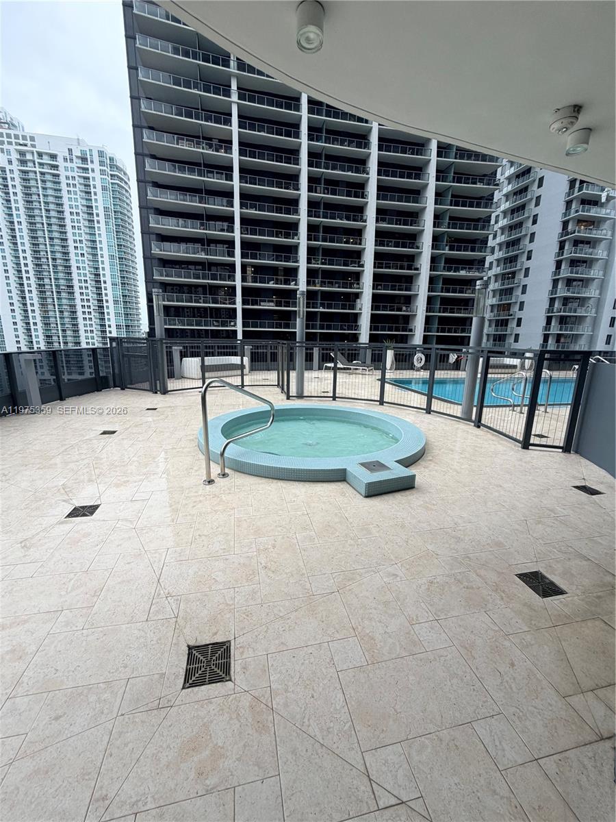 1000 Brickell Plz #2606, Miami FL 33131
