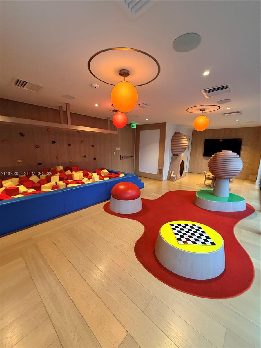 1000 Brickell Plz #2606, Miami FL 33131