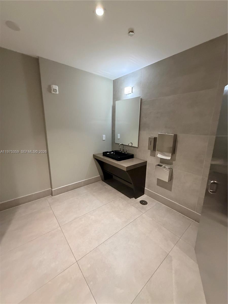 1000 Brickell Plz #2606, Miami FL 33131