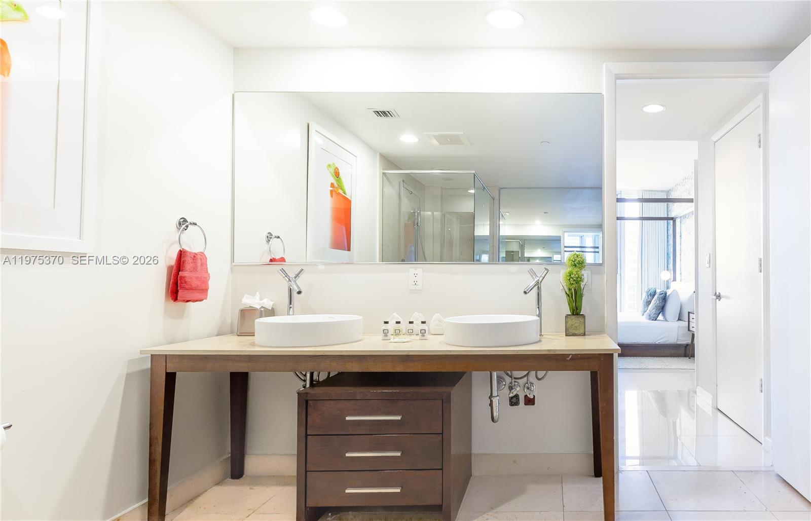 485 Brickell Ave #4702, Miami FL 33131