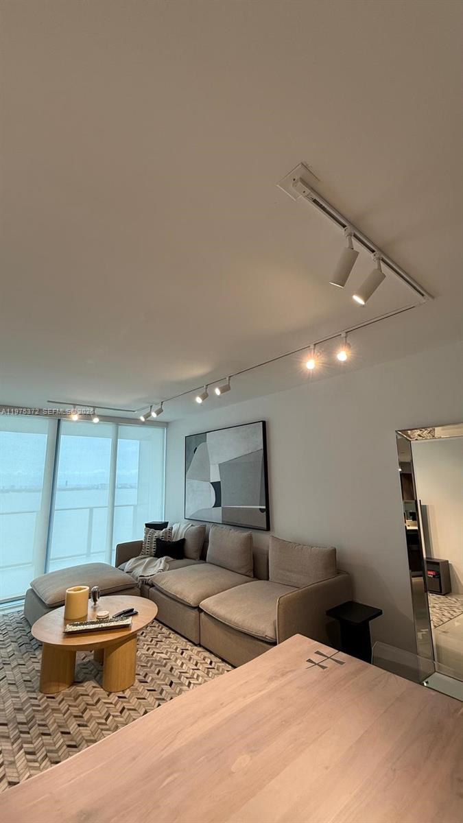 3131 NE 7th Ave #3003, Miami FL 33137