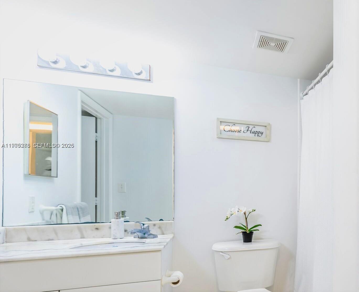 1200 Brickell Bay Dr #1808, Miami FL 33131