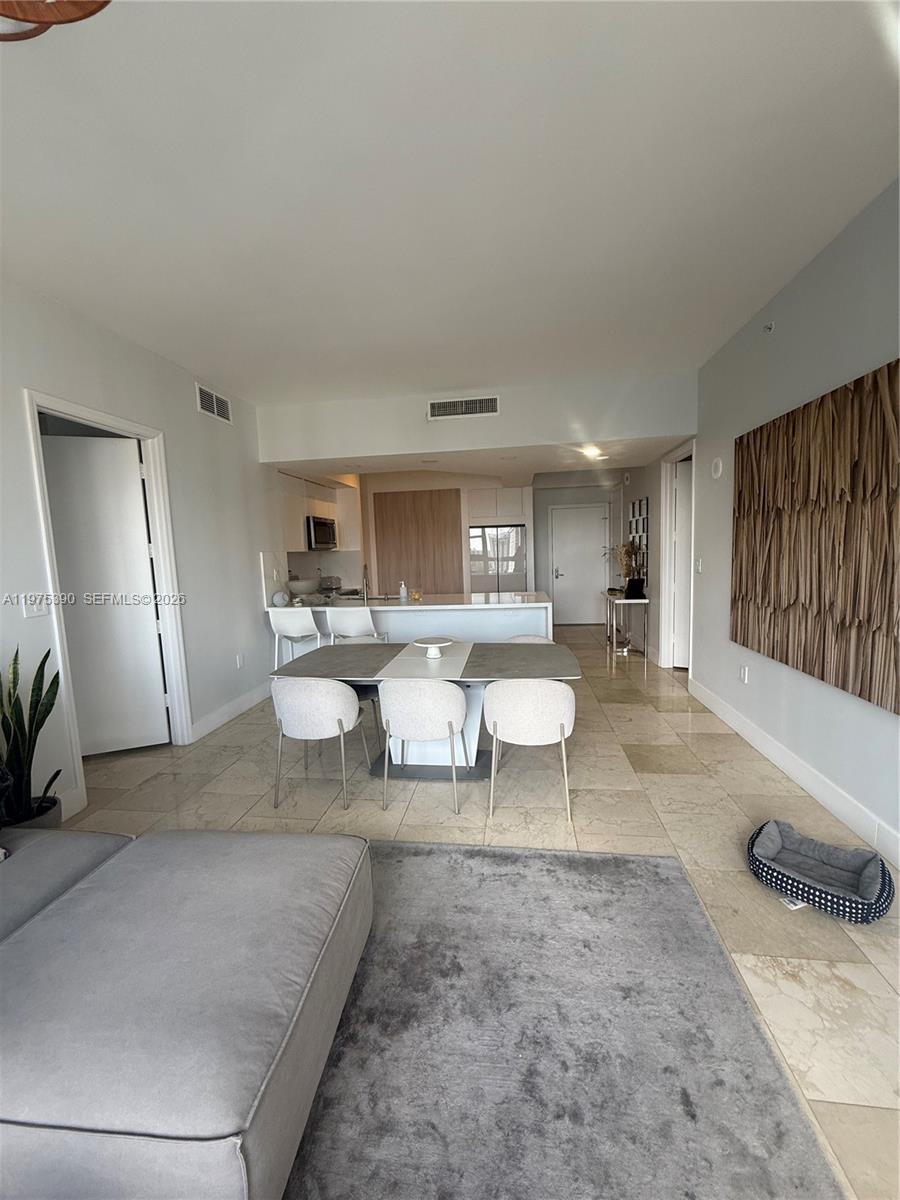 20000 E Country Club Dr #PH09, Aventura FL 33180
