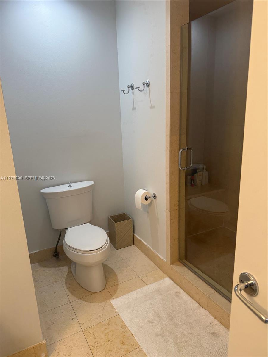 20000 E Country Club Dr #PH09, Aventura FL 33180