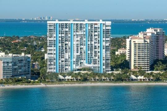 881 Ocean Dr #TH7, Key Biscayne FL 33149
