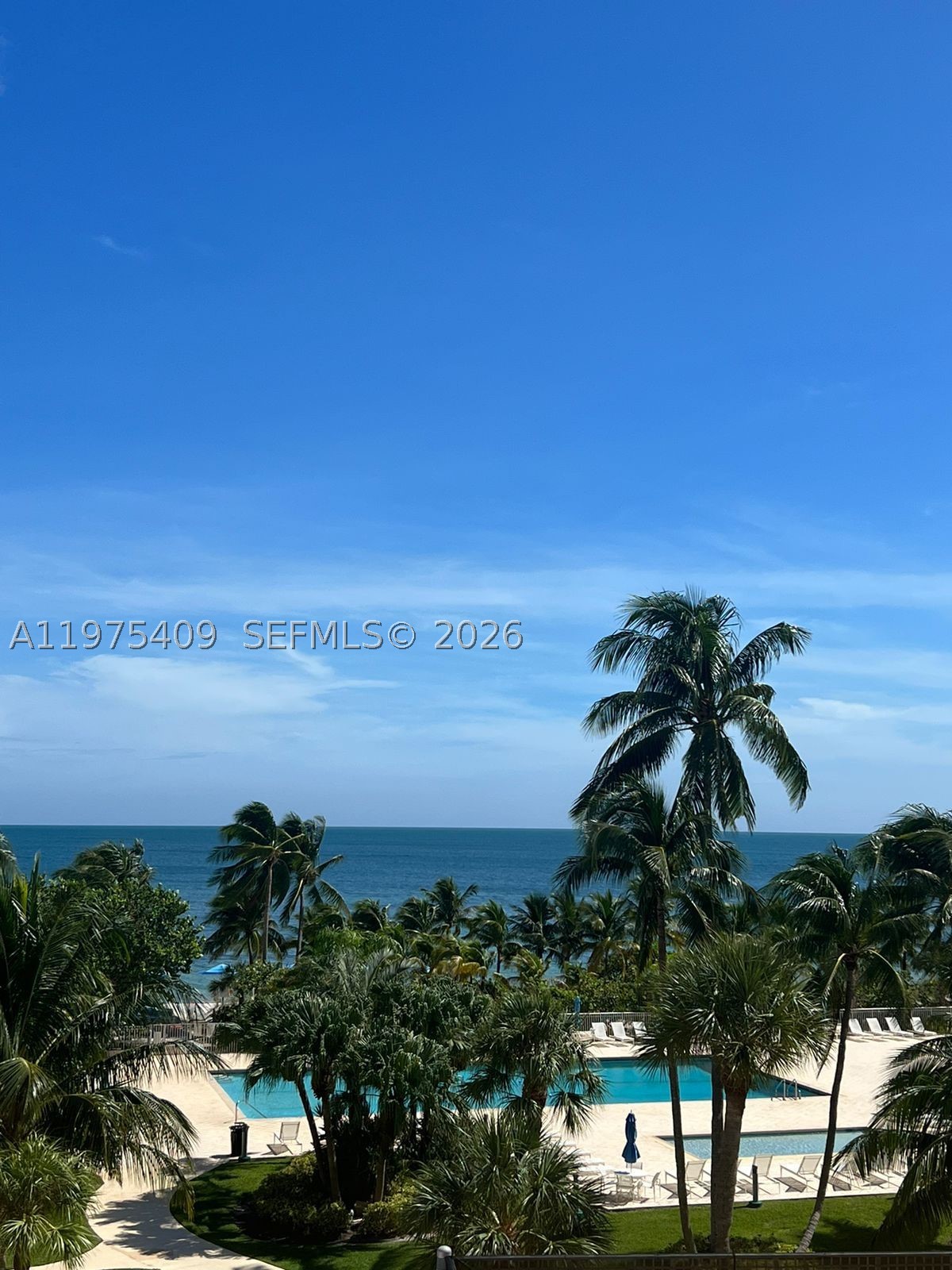 881 Ocean Dr #TH7, Key Biscayne FL 33149