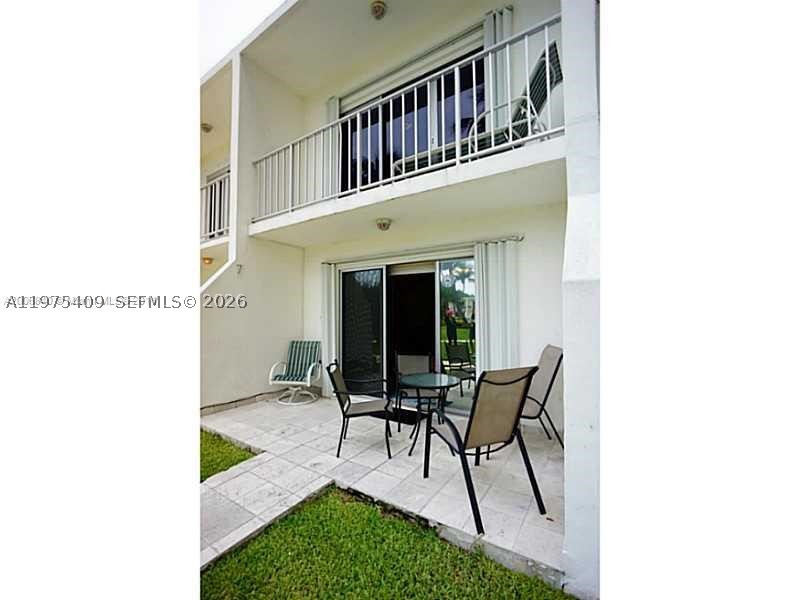 881 Ocean Dr #TH7, Key Biscayne FL 33149