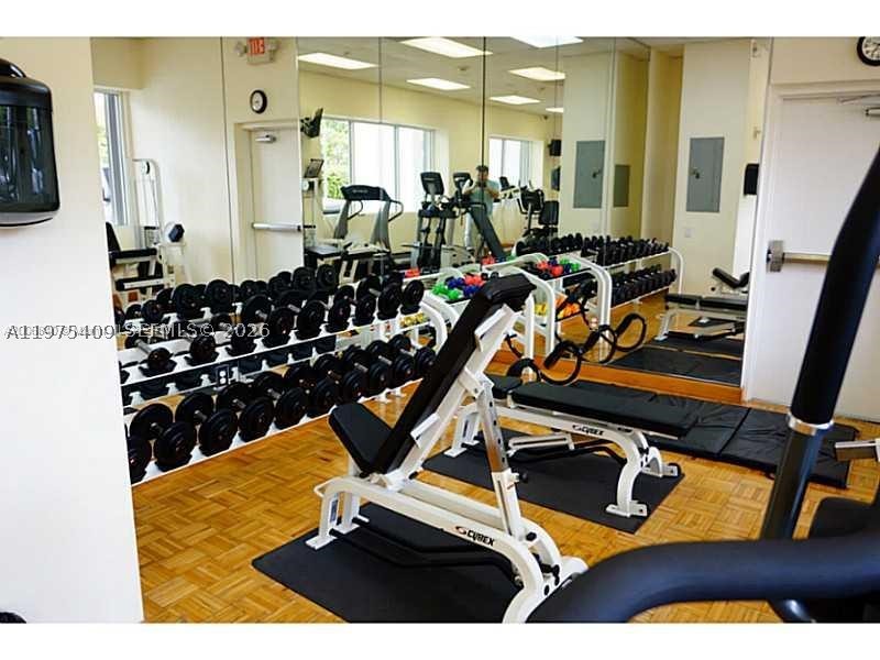 881 Ocean Dr #TH7, Key Biscayne FL 33149