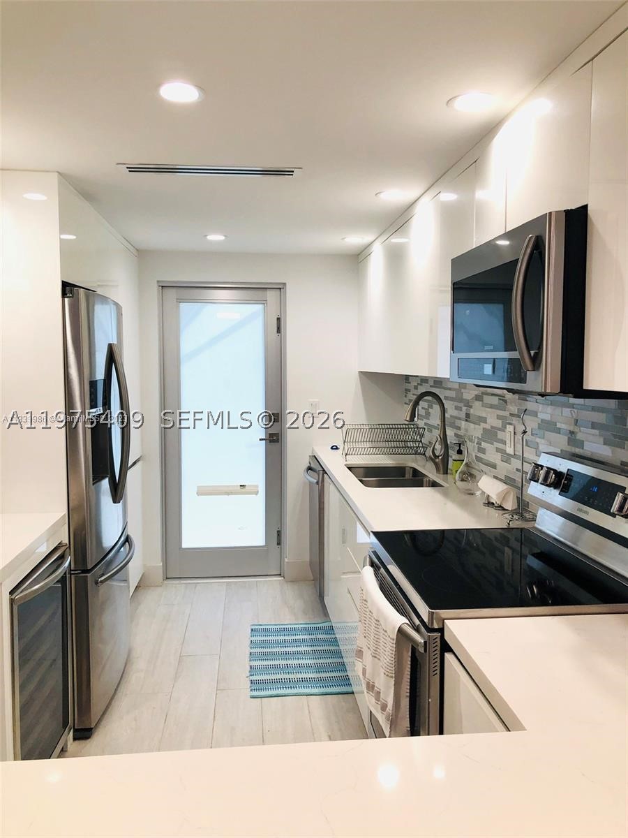 881 Ocean Dr #TH7, Key Biscayne FL 33149