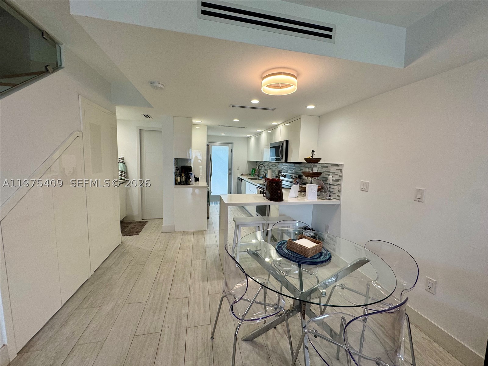 881 Ocean Dr #TH7, Key Biscayne FL 33149