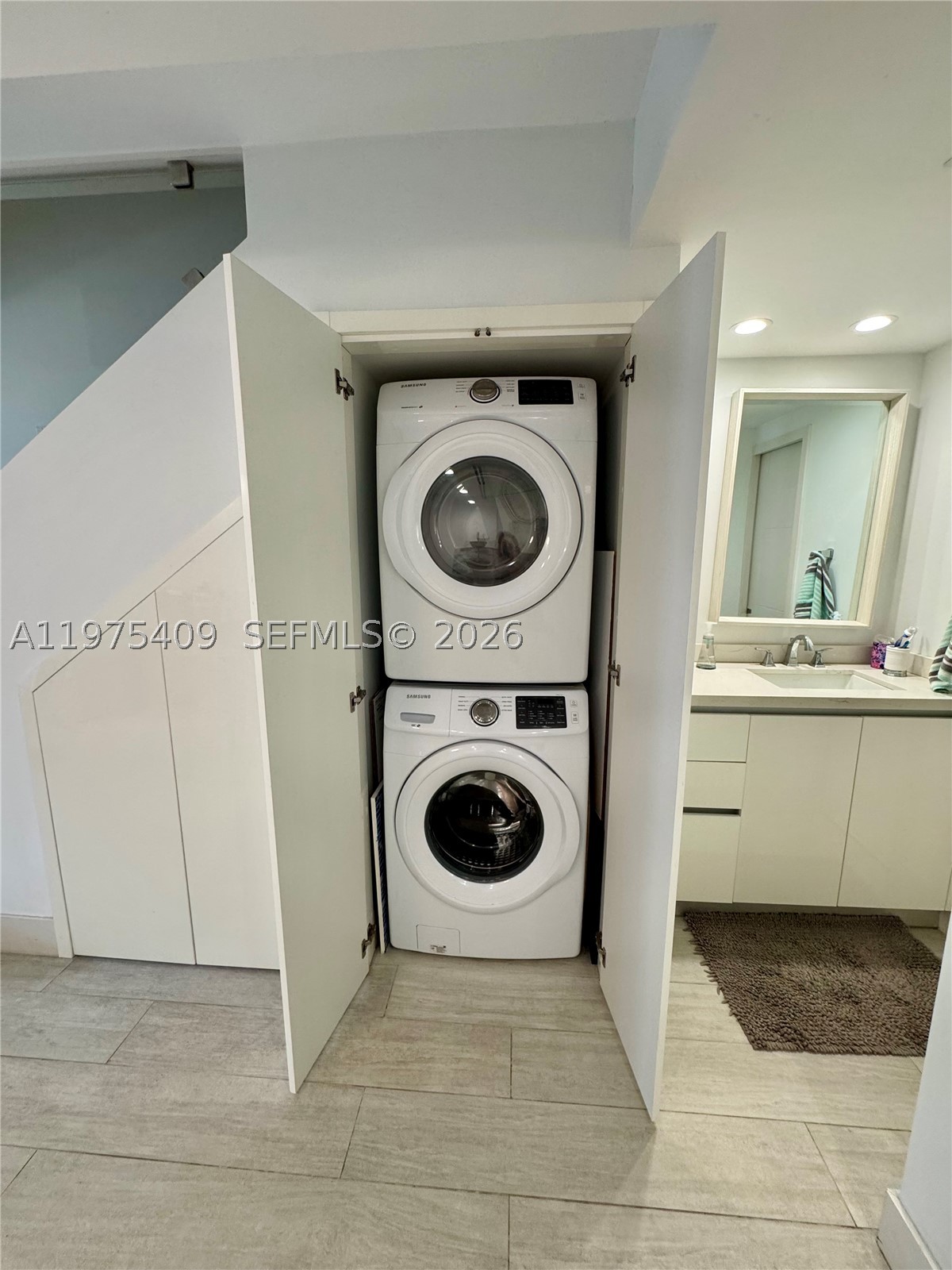 881 Ocean Dr #TH7, Key Biscayne FL 33149