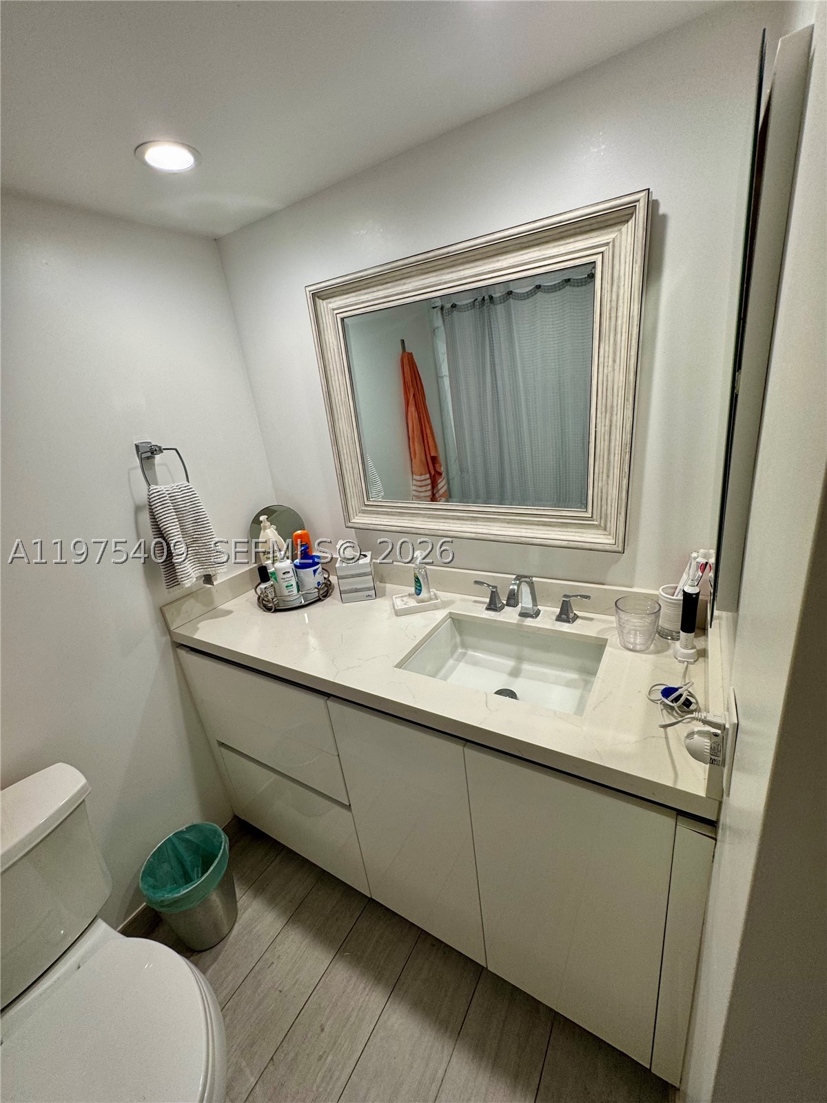 881 Ocean Dr #TH7, Key Biscayne FL 33149