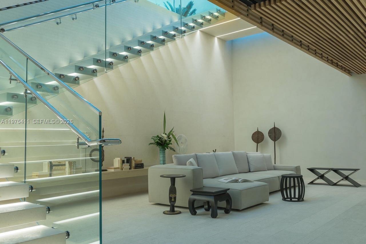 10203 Collins Ave #1105, Bal Harbour FL 33154