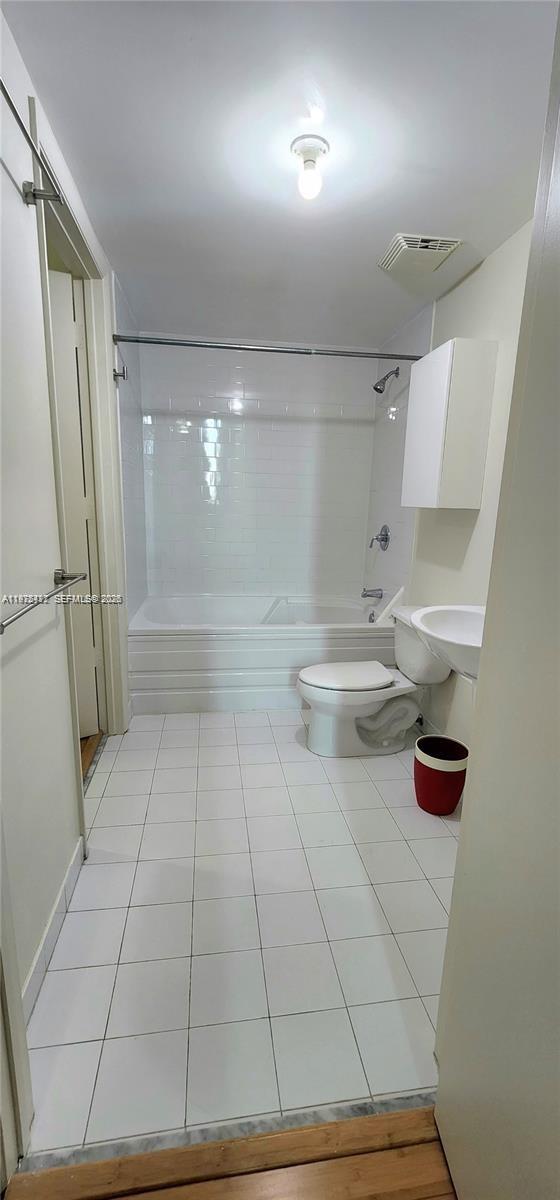 690 SW 1st Ct #1121, Miami FL 33130