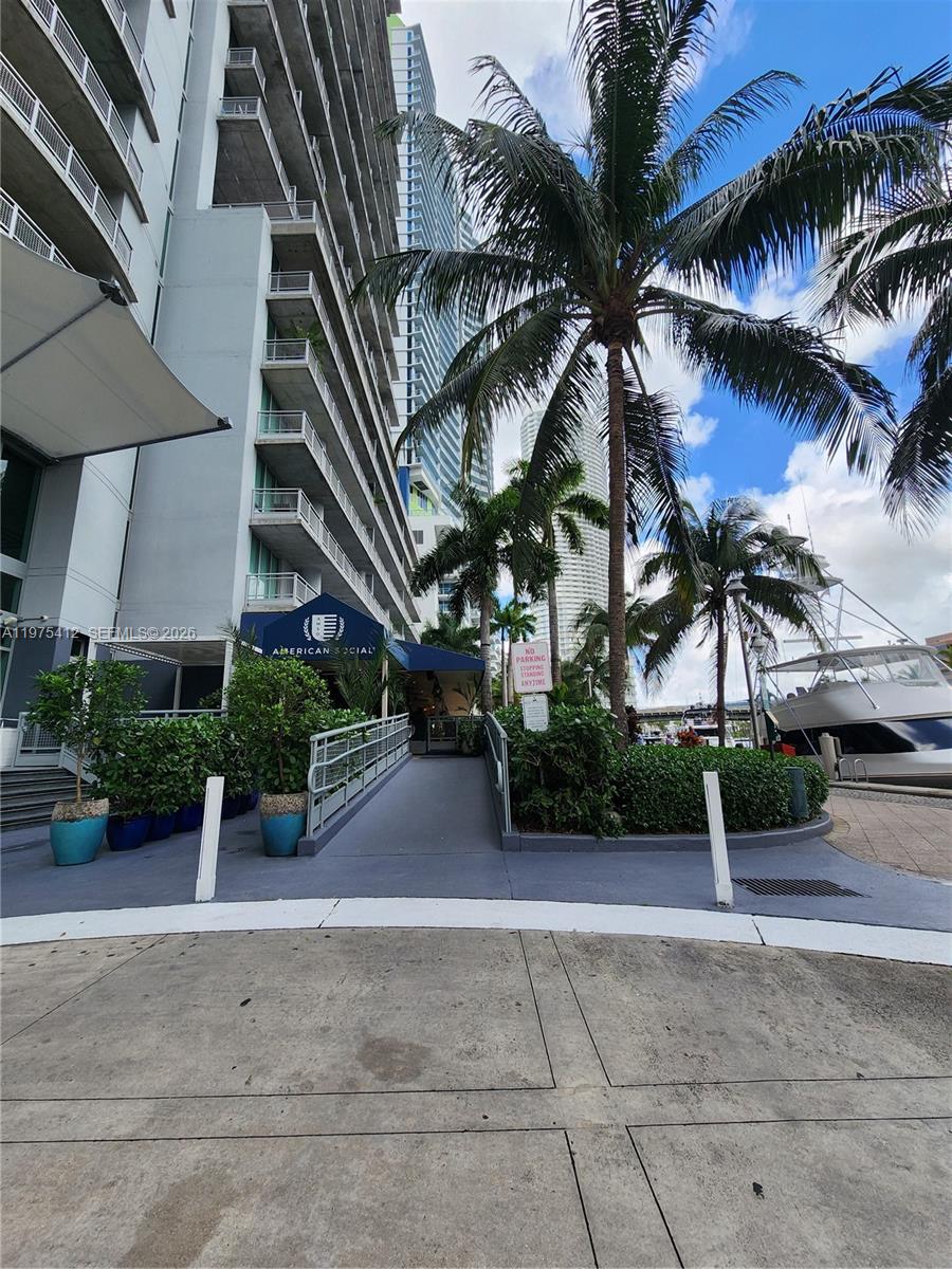 690 SW 1st Ct #1121, Miami FL 33130