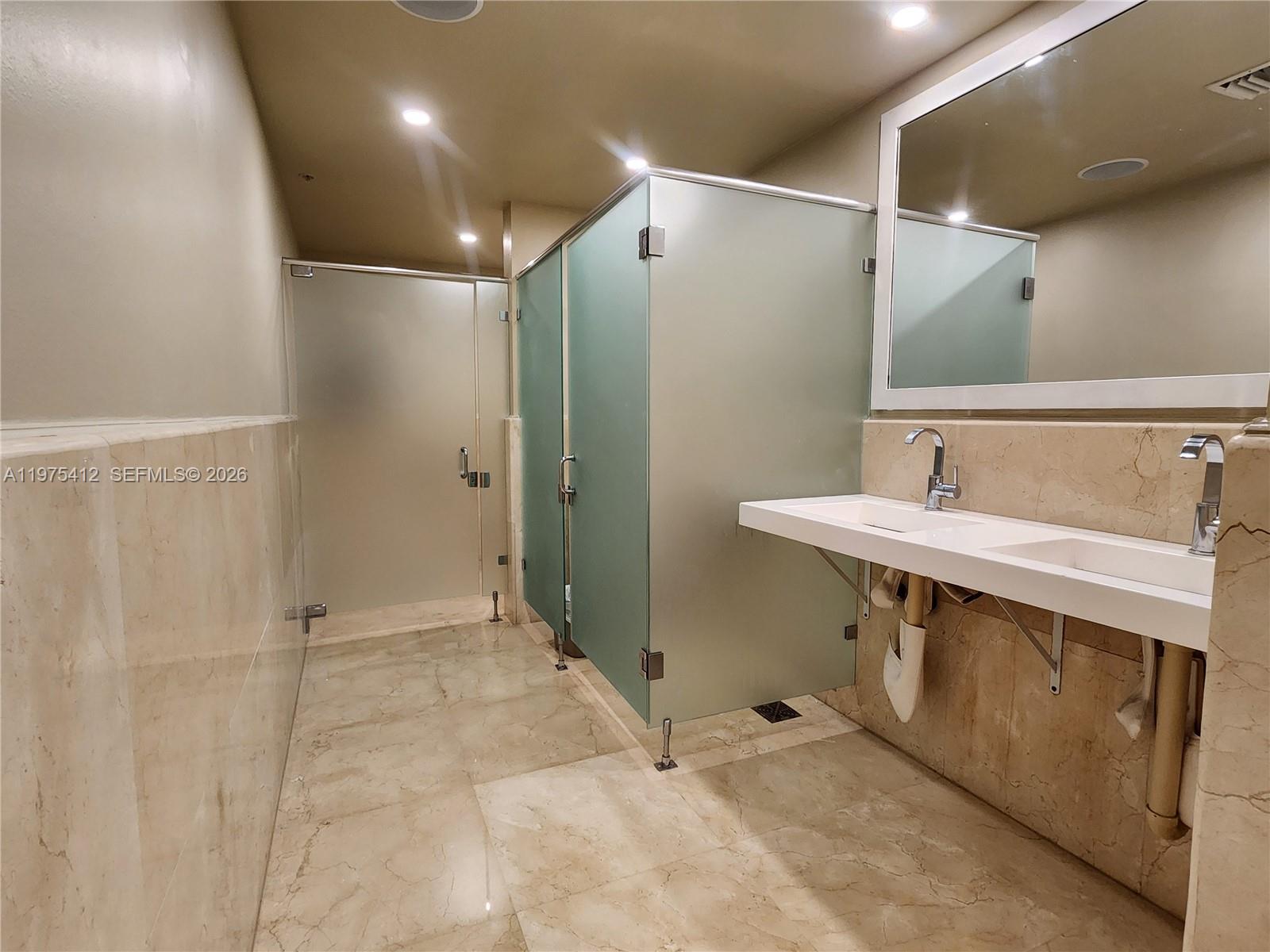 690 SW 1st Ct #1121, Miami FL 33130