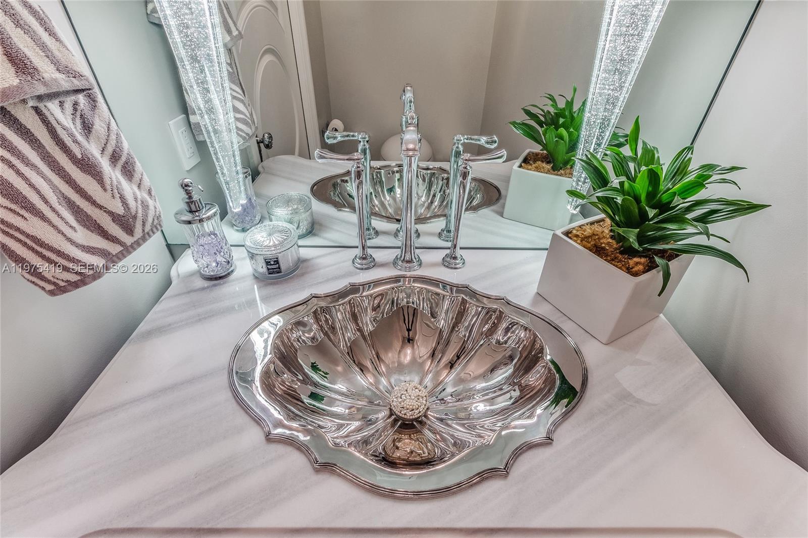 1455 Ocean Dr #1607, Miami Beach FL 33139