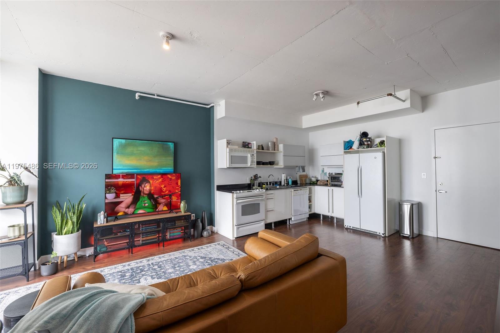 690 SW 1st Ct #2730, Miami FL 33130