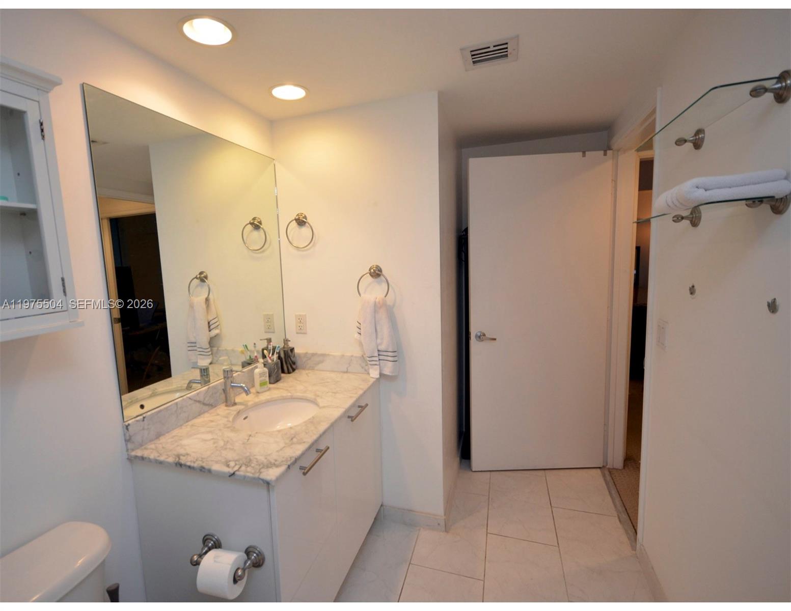 950 Brickell Bay Dr #3109, Miami FL 33131