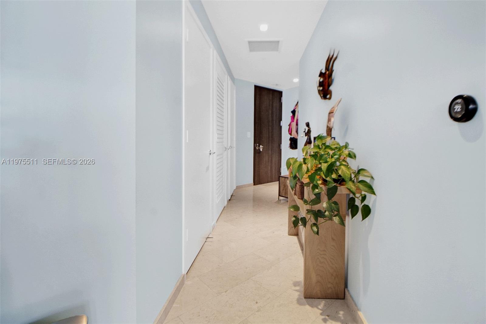 68 SE 6th St #2612, Miami FL 33131