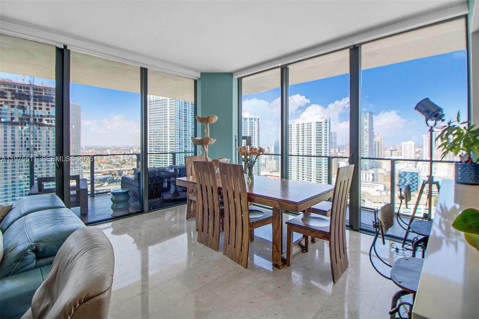 68 SE 6th St #2612, Miami FL 33131