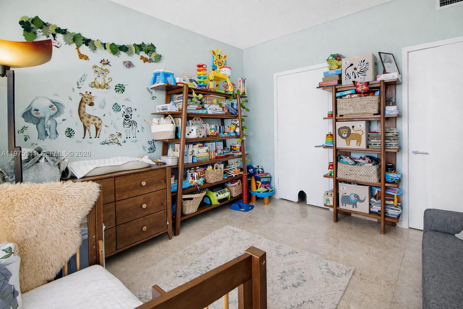68 SE 6th St #2612, Miami FL 33131