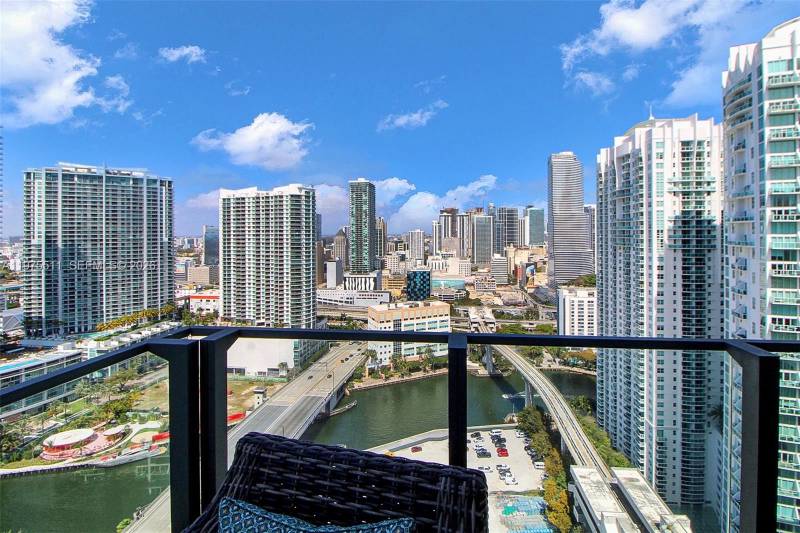 68 SE 6th St #2612, Miami FL 33131