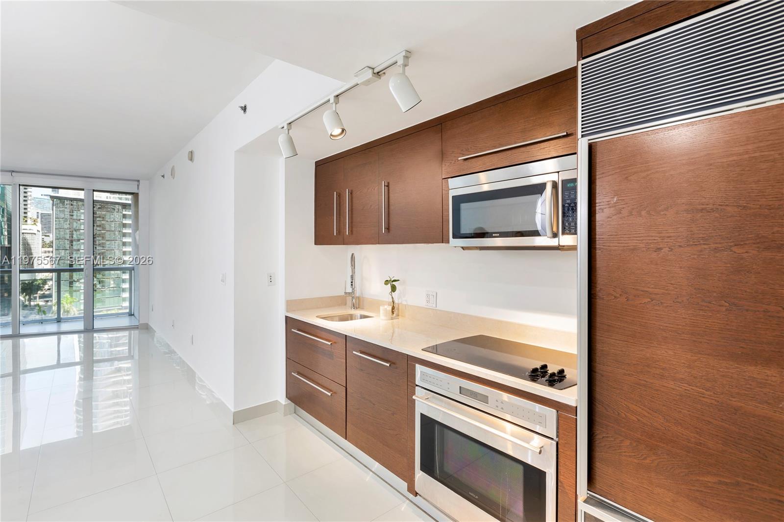 475 Brickell Ave #1010, Miami FL 33131