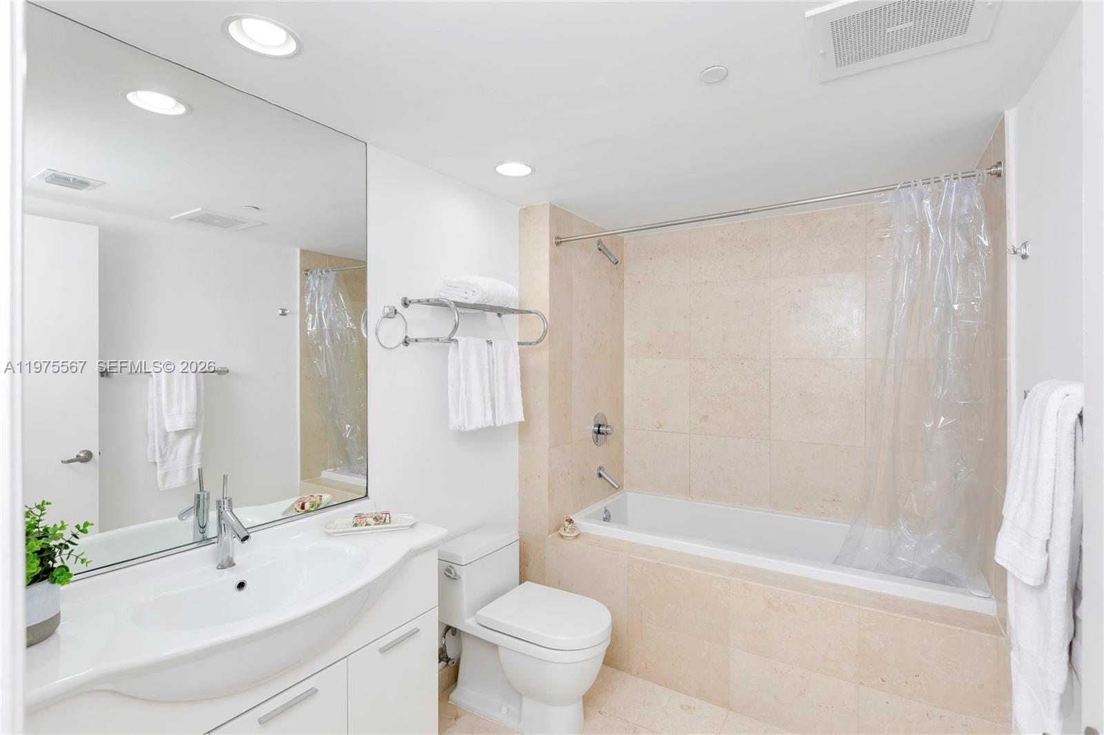 475 Brickell Ave #1010, Miami FL 33131