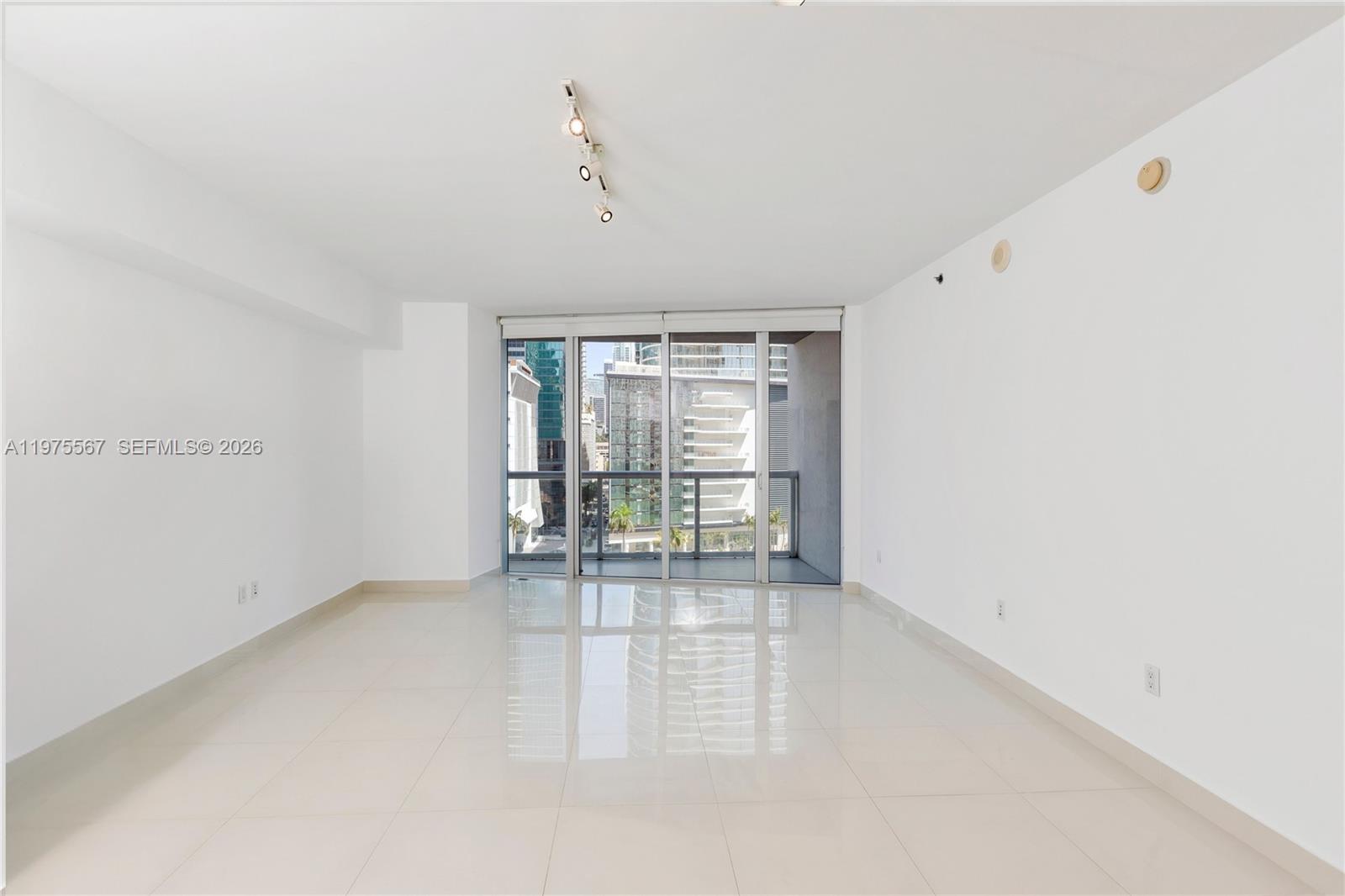 475 Brickell Ave #1010, Miami FL 33131