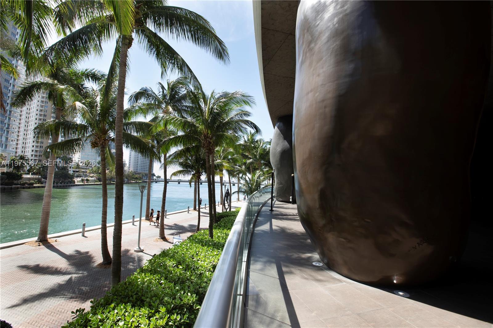 475 Brickell Ave #1010, Miami FL 33131