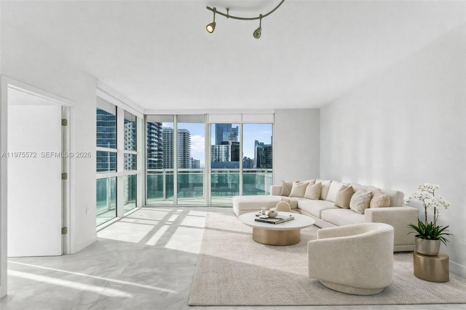 951 Brickell Ave #2610, Miami FL 33131