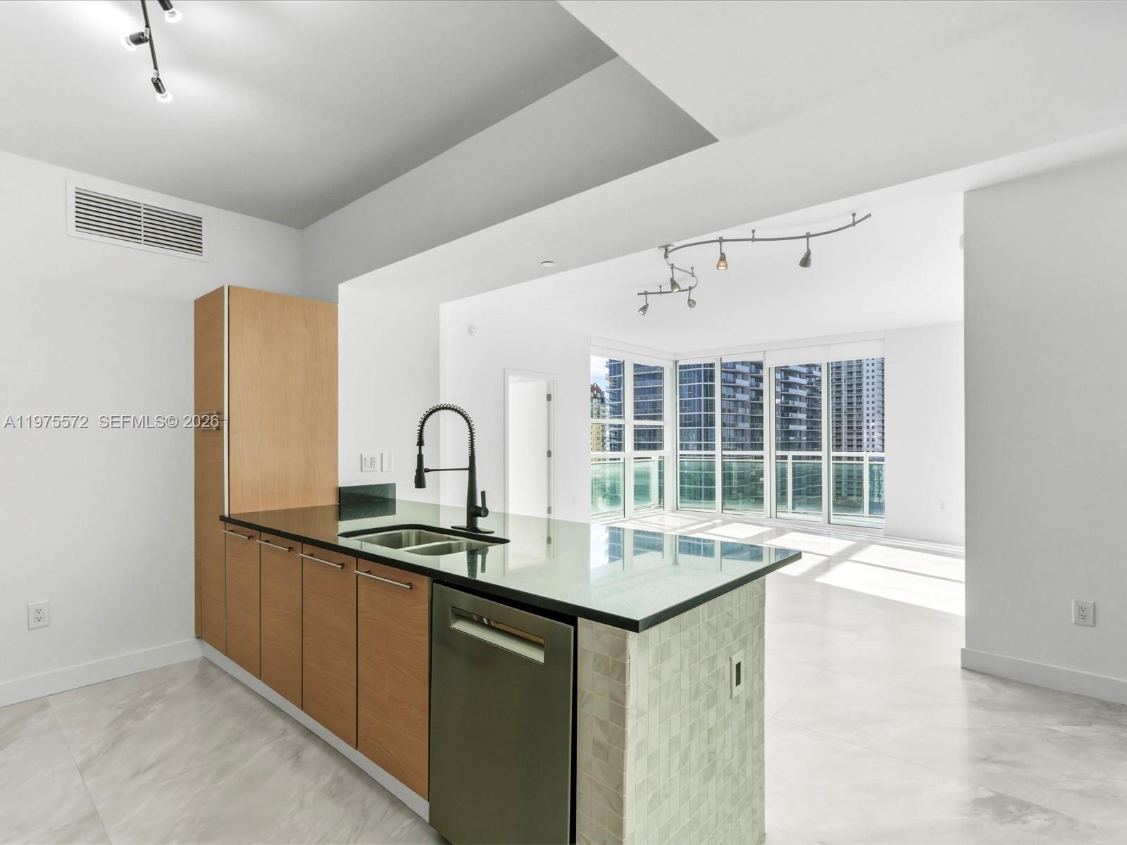 951 Brickell Ave #2610, Miami FL 33131