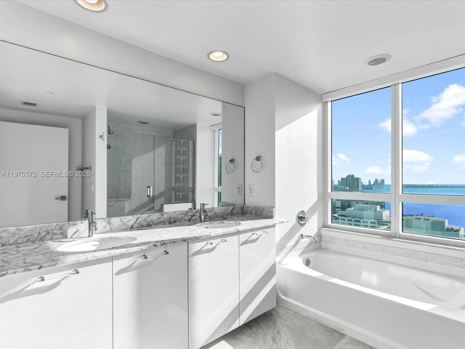 951 Brickell Ave #2610, Miami FL 33131