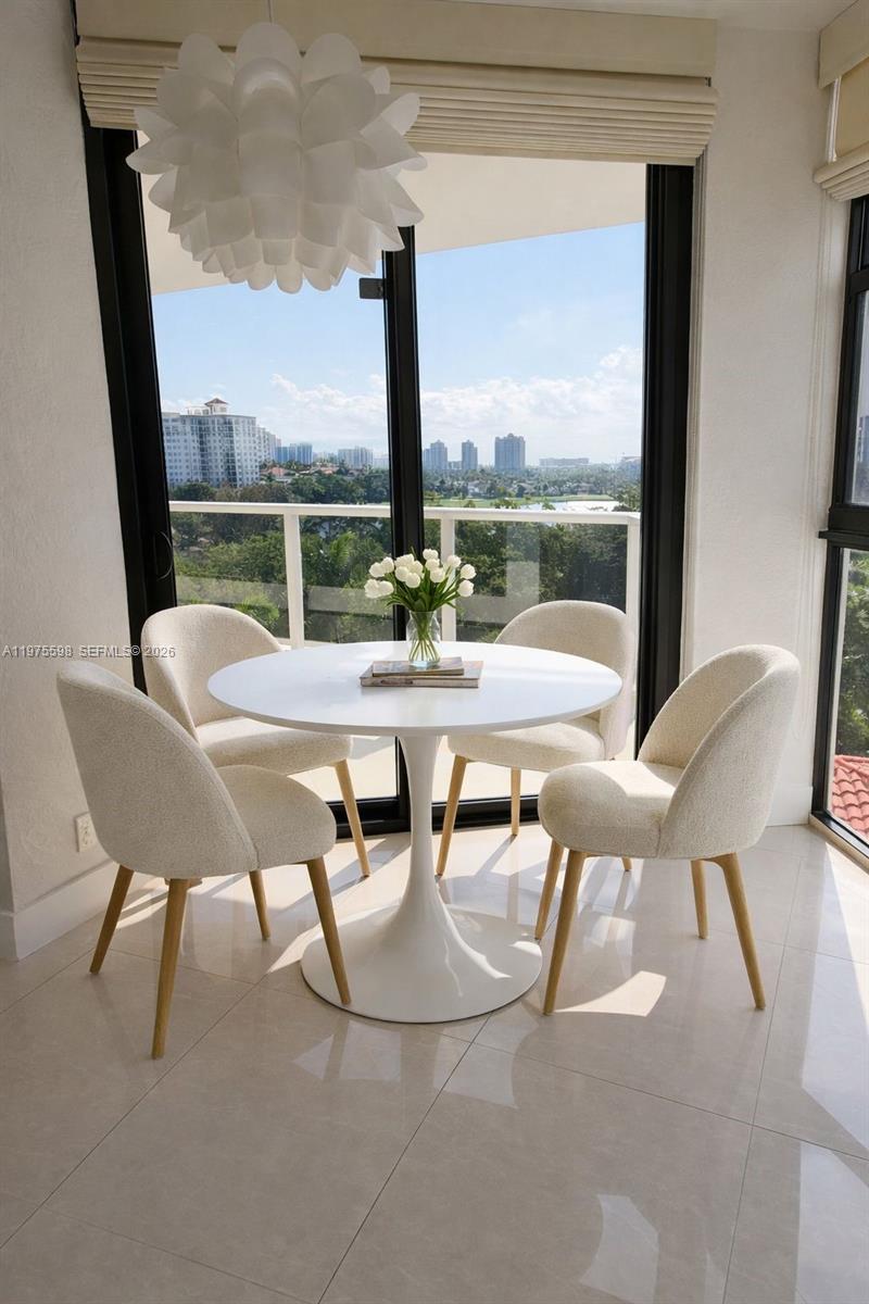 20281 E Country Club Dr #611, Aventura FL 33180