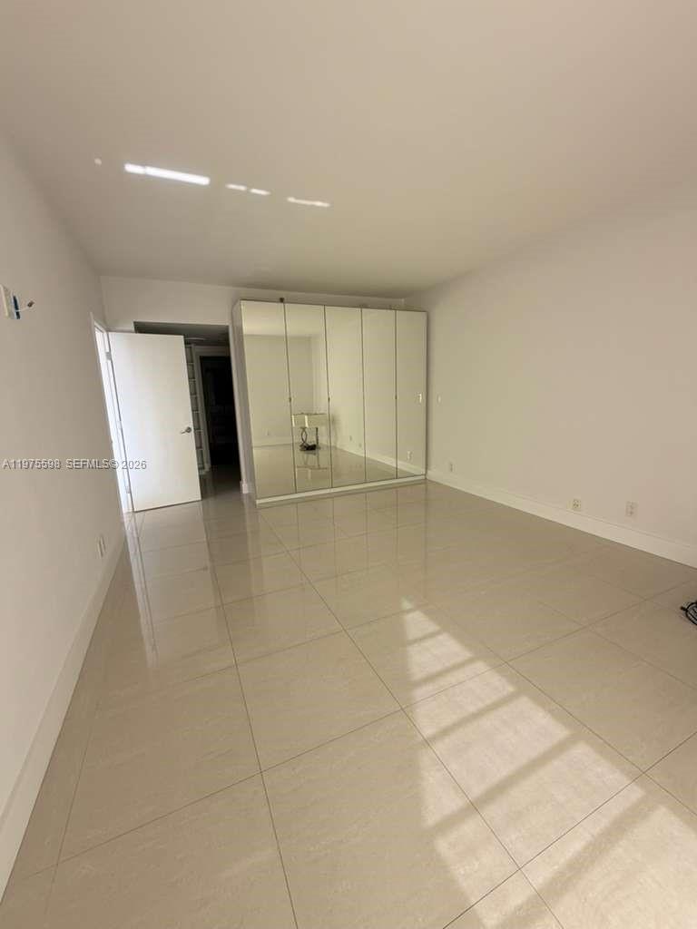 20281 E Country Club Dr #611, Aventura FL 33180