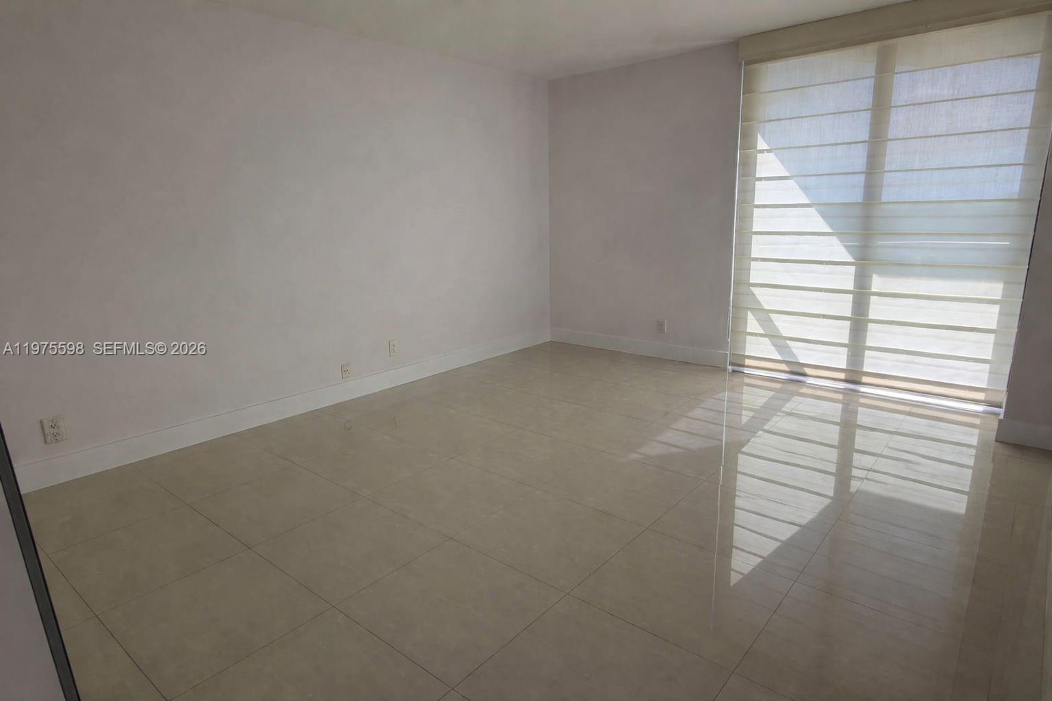 20281 E Country Club Dr #611, Aventura FL 33180