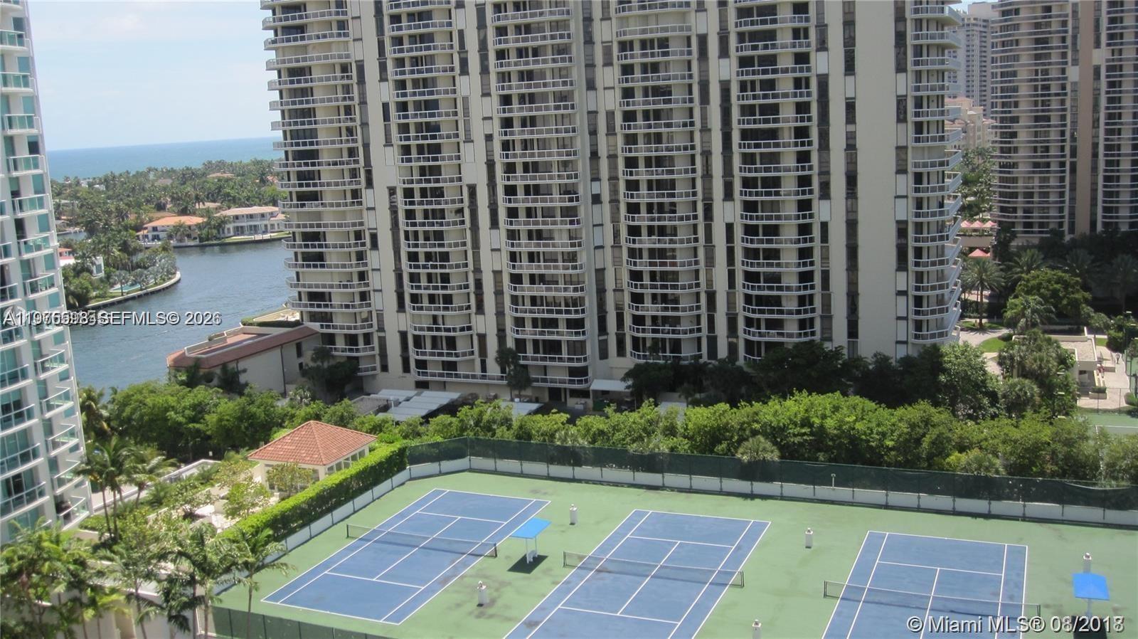 20281 E Country Club Dr #611, Aventura FL 33180