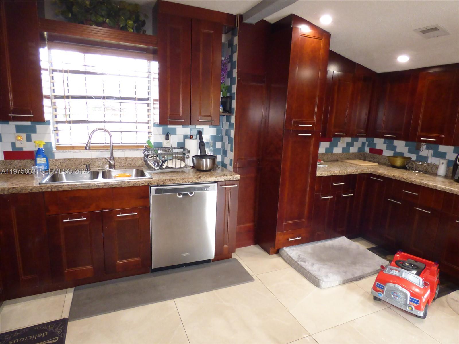 18813 NW 32nd Ave, Miami Gardens FL 33056