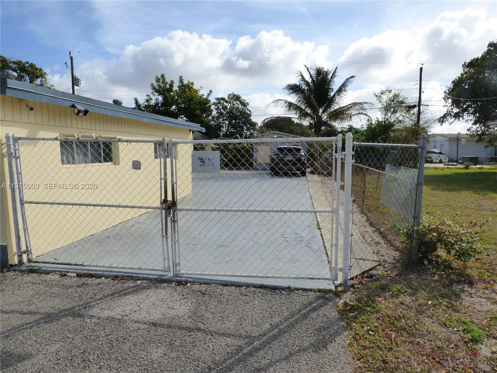 18813 NW 32nd Ave, Miami Gardens FL 33056