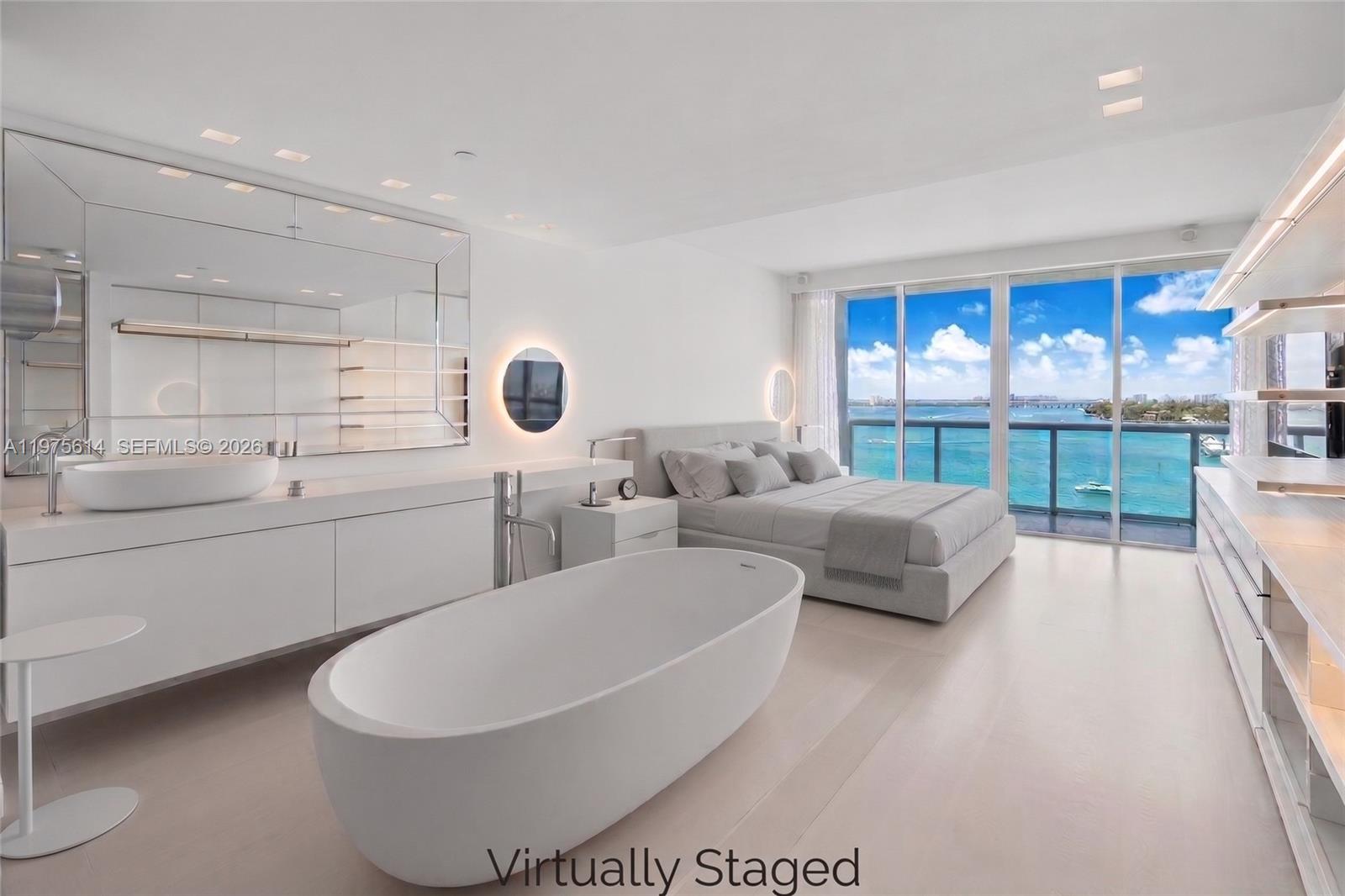10 Venetian Way #904, Miami Beach FL 33139